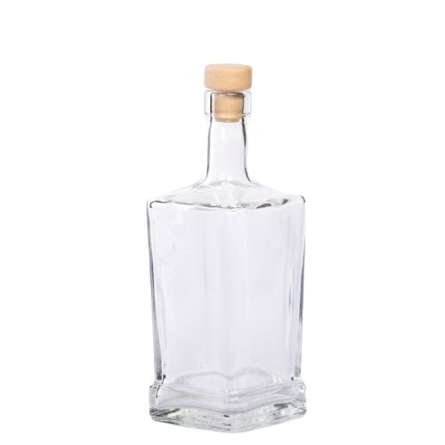 Gravírozott Pálinkás üveg 0,5 l-es szögletes hosszúnyakú (King Quadra)