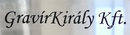 Gravírozott kétrétegű névtábla (1,6 mm fényes ezüst-fekete)